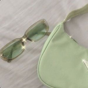 Meet your Posher, Claire